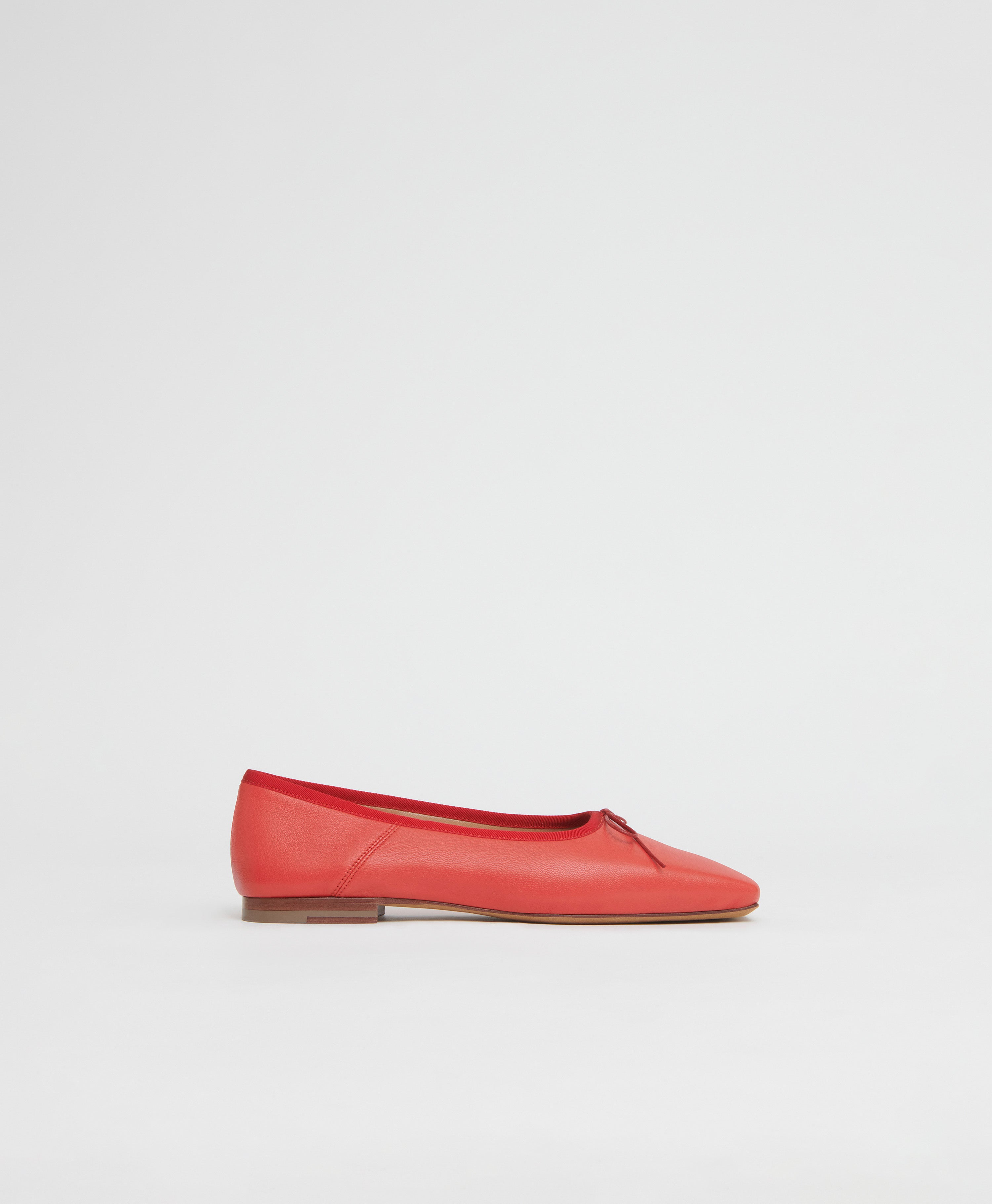 Red ballerinas online