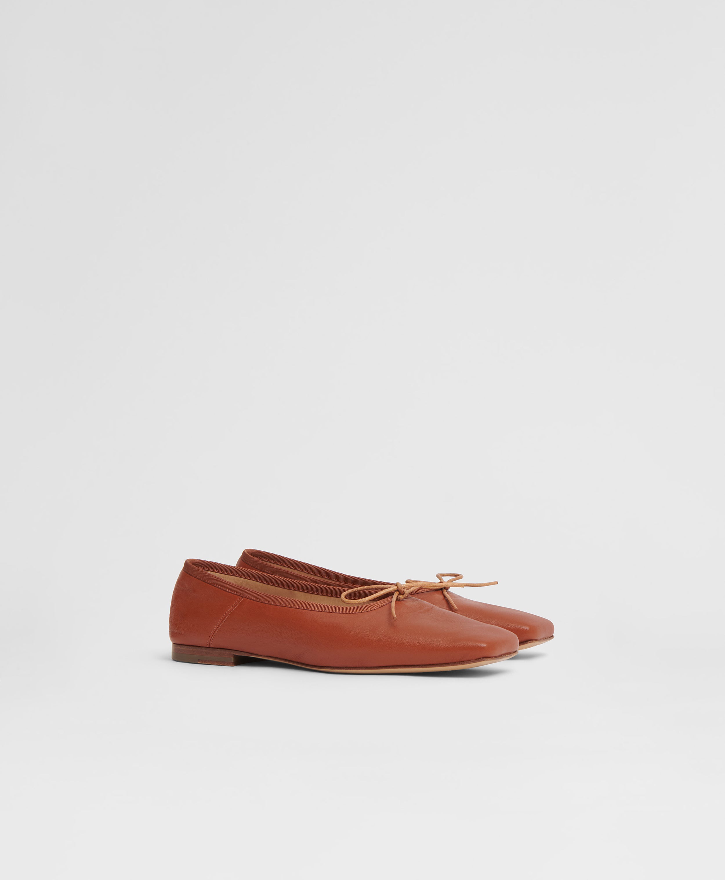 Mansur gavriel ballerina on sale pump